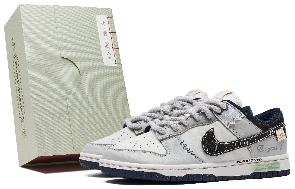 Nike Dunk Anti-Slip Wear-Resistant Low-Top Skateboard Shoes Women's Gray Silver