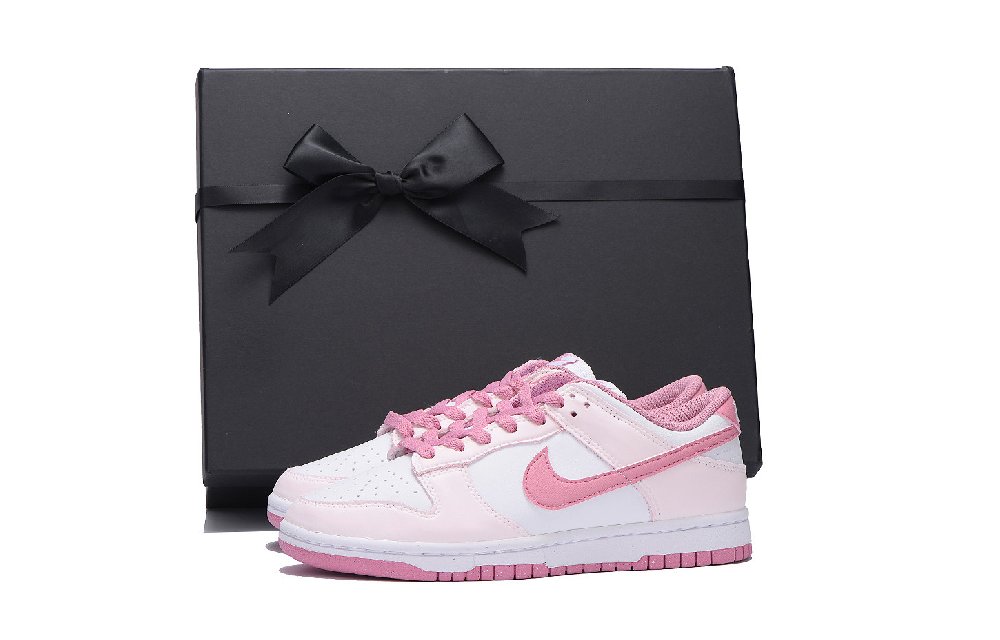 Nike Dunk Coverage Slip Resistant Low Top Skateboard Shoes Women's Pink White