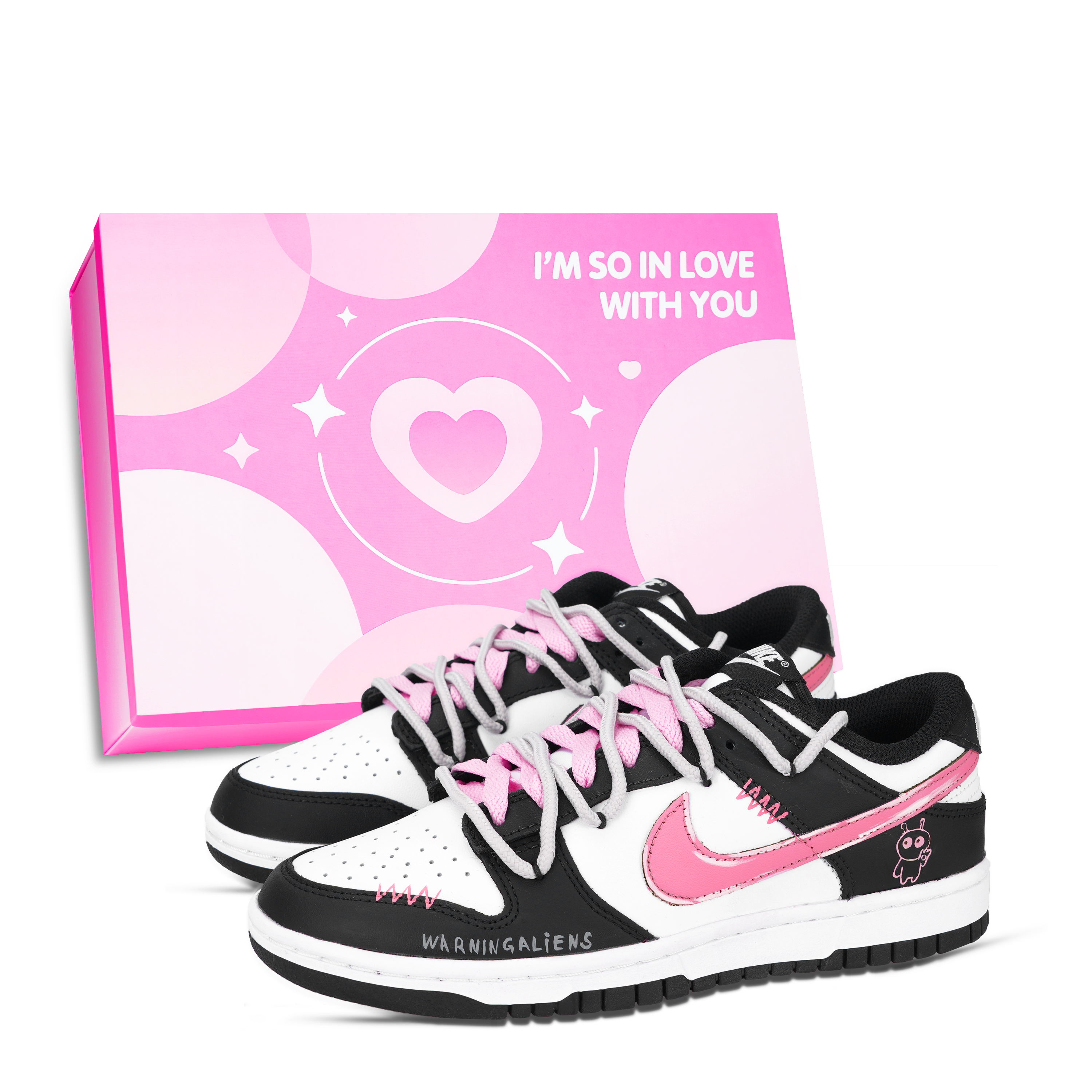 Nike Dunk Alien Shoe Box Abrasion Resistant Low top Skateboard Shoes Unisex Black Pink White