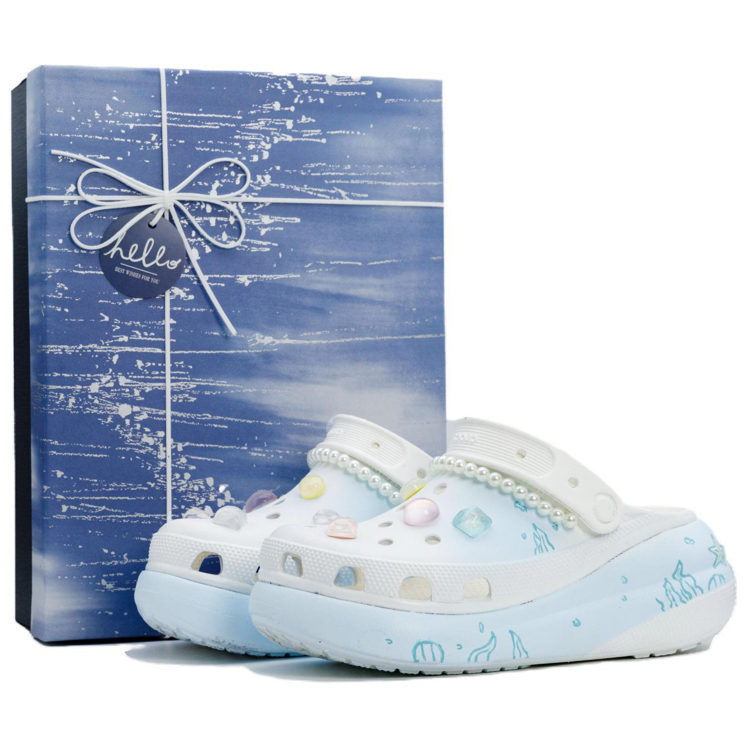 Crocs Crush Clog Sea Dreamy Box Edition Clogs Unisex White купить в интернет-магазине Yoocart с быстрой доставкой по России.
