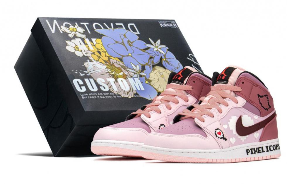 Jordan Air Jordan 1 Vintage Basketball Shoes Women's Mid Top Pink/Red