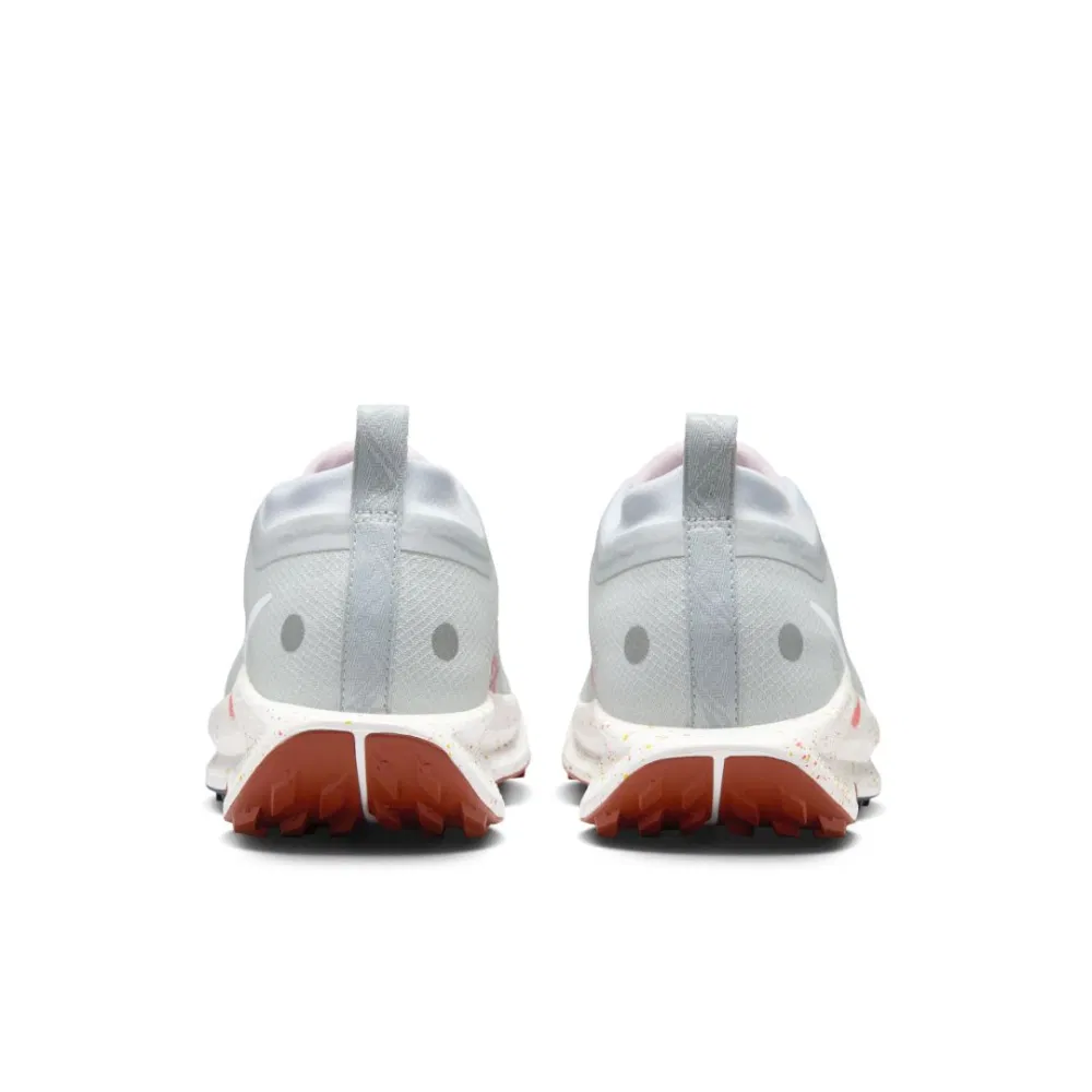 Nike React Pegasus Trail 5 Gore Tex Pure Platinum Football Grey Pink Foam White Women's купить в интернет-магазине Yoocart с быстрой доставкой по России.