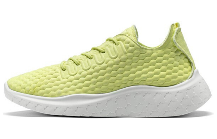 Ecco Yue Dong Cushioning, Slip Resistant, Abrasion Resistant, Lightweight Coverage Low Top Casual Shoes Women's Lemon