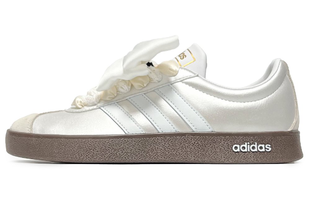 Adidas Vl Court Classic Snow Kiss Butterfly Wing Abrasion Resistant Low Top Skateboard Shoes Unisex Silver White