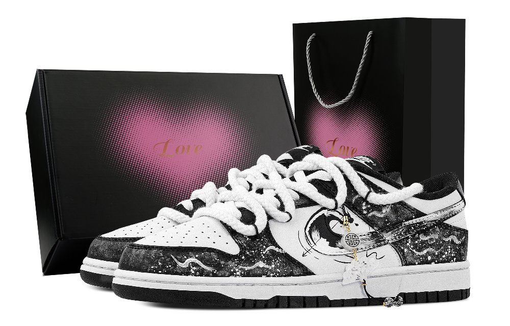Nike Dunk Longan Glance, Heart Box Abrasion Resistant Low Top Skateboard Shoes Unisex Black White