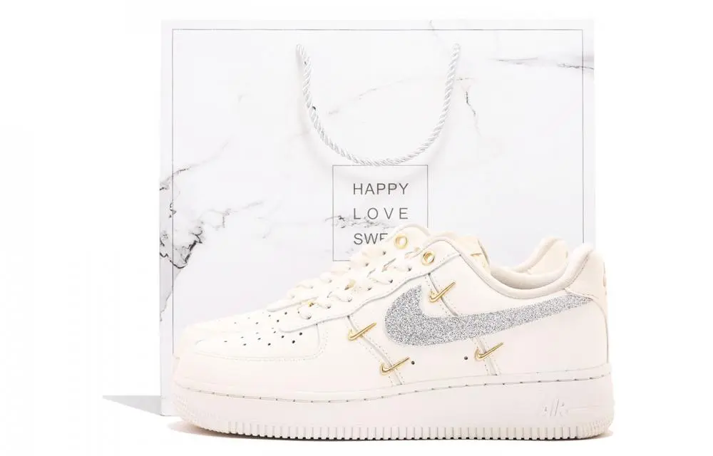 Nike Air Force 1 Coverage Abrasion Resistant Low top Skateboard Shoes Unisex White Gold