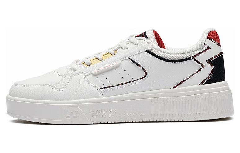 361° Anti Slip Wear Resistant Low Top Skateboard Shoes Women's White Black Red