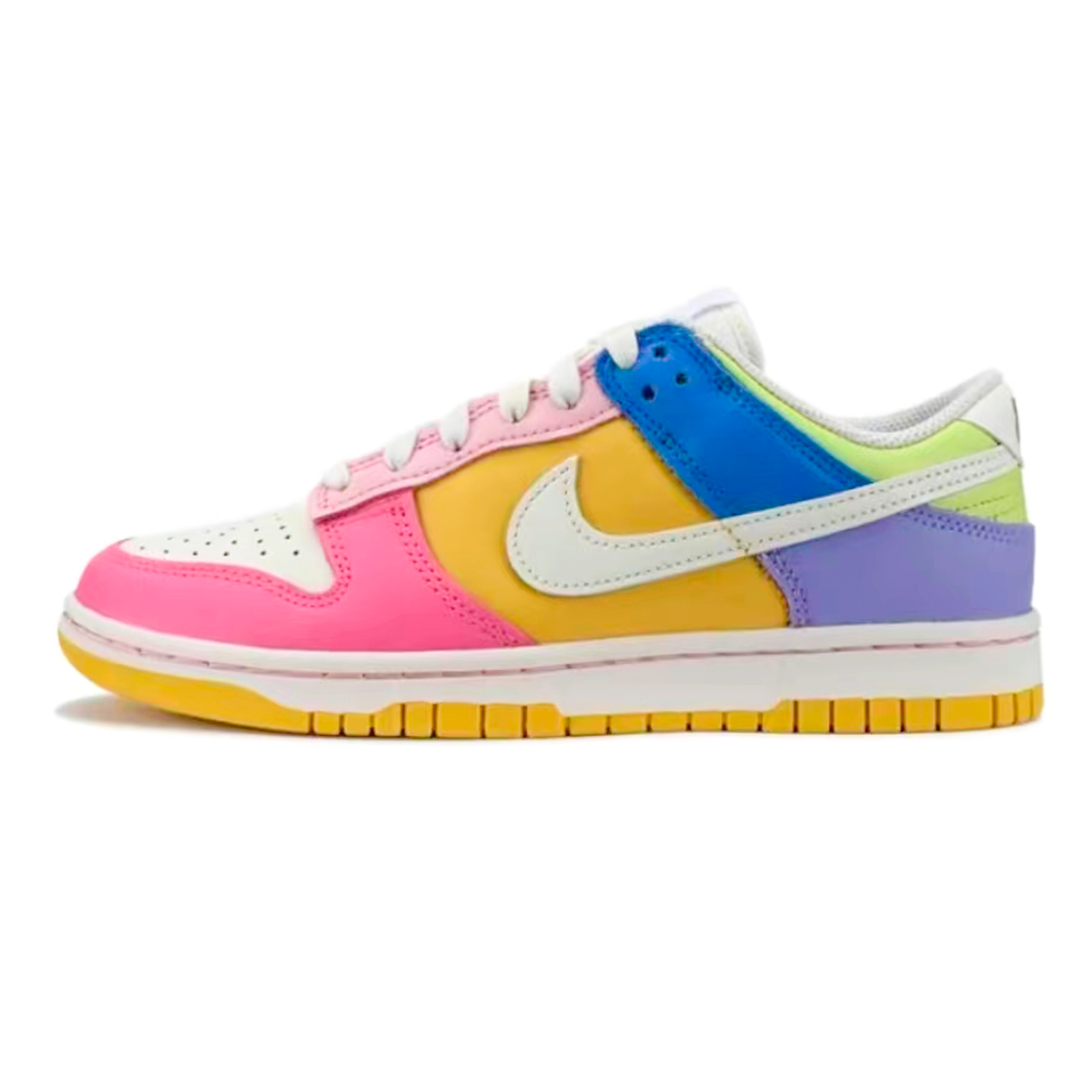 Nike Dunk Low Top Skateboard Shoes Women's Pink White купить в интернет-магазине Yoocart с быстрой доставкой по России.