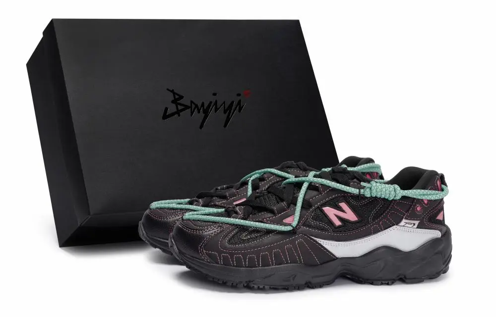 New Balance NB 703 Coverage Moisture Wicking Low Top Outdoor Shoes Women's Black Pink
