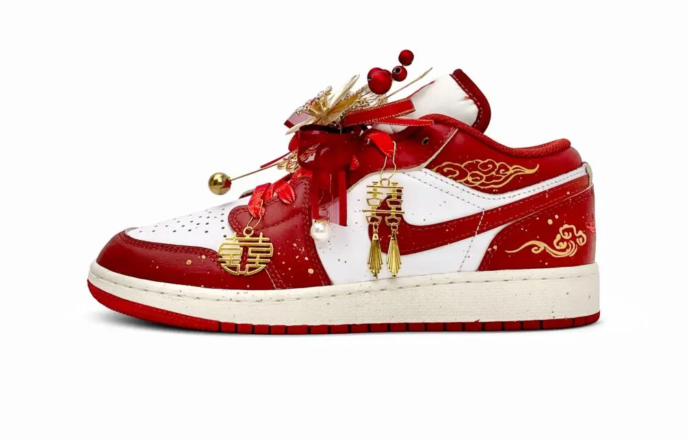 Jordan Air Jordan 1 Low top Basketball Shoes Women's Red