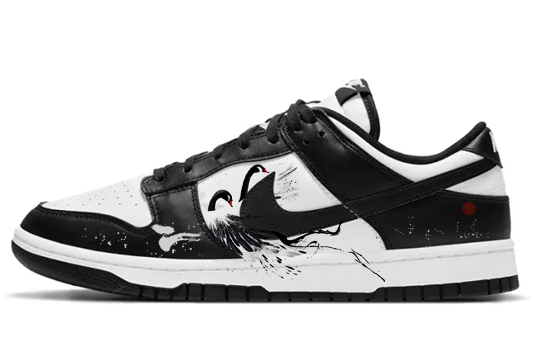 Nike Dunk Anti-Slip Wear-Resistant Low-Top Skateboard Shoes Women's Black White купить в интернет-магазине Yoocart с быстрой доставкой по России.