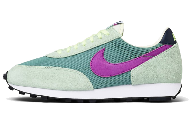 Nike Daybreak Silver Pine Hyper Violet