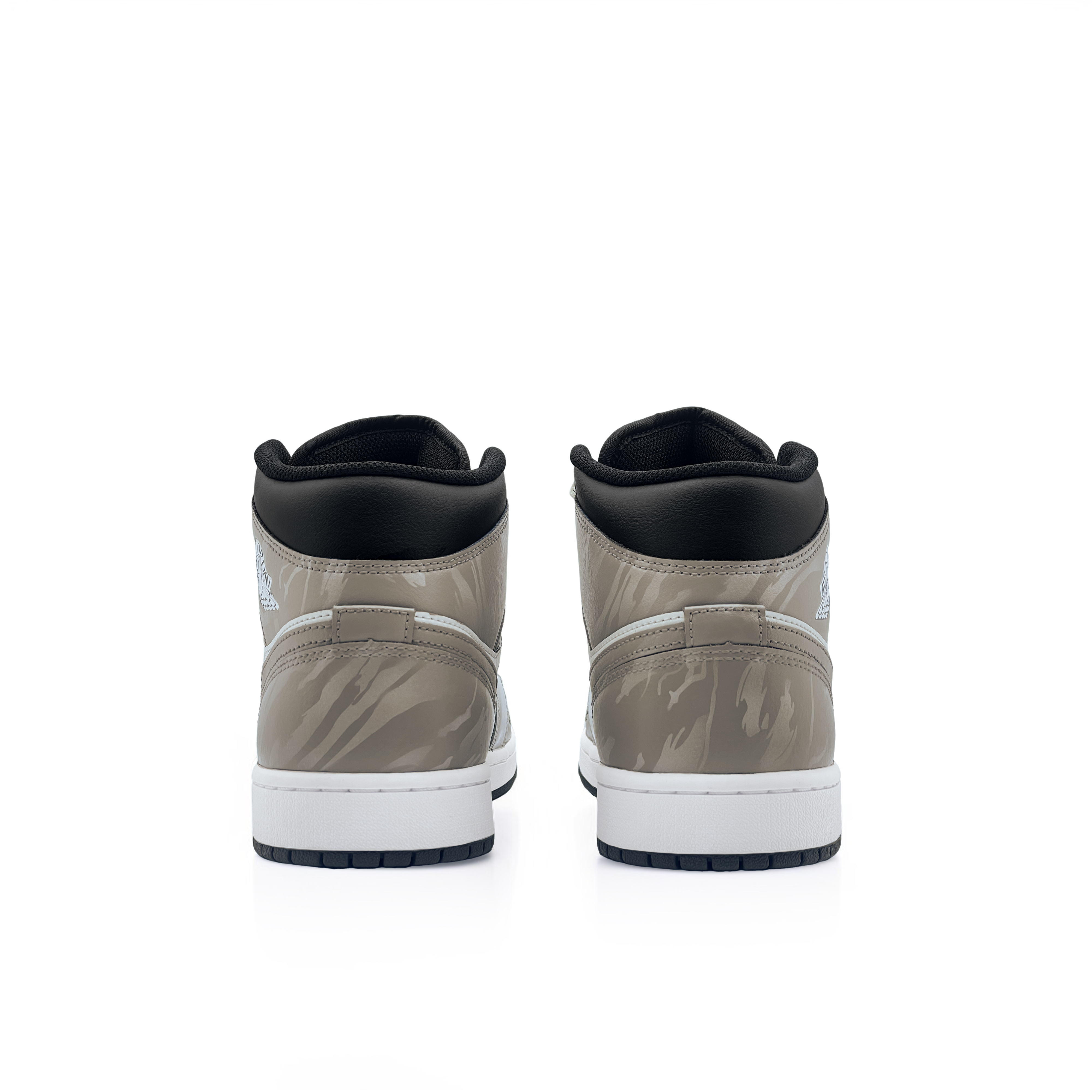 Jordan Air Jordan 1 Anti Slip Wear Resistant Mid Top Vintage Basketball Shoes Unisex White Brown купить в интернет-магазине Yoocart с быстрой доставкой по России.