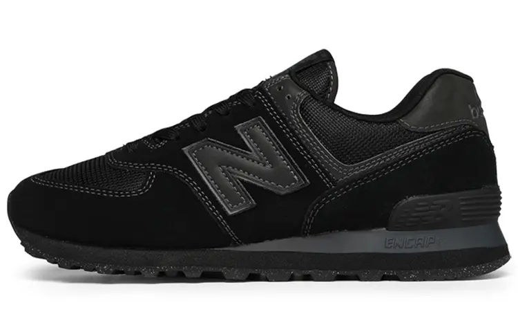 New Balance 574 Triple Black