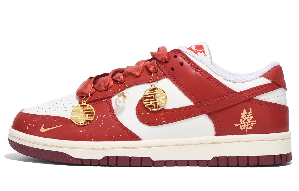 Nike Dunk Anti-Slip Wear-Resistant Low-Top Skateboard Shoes Women's Red White