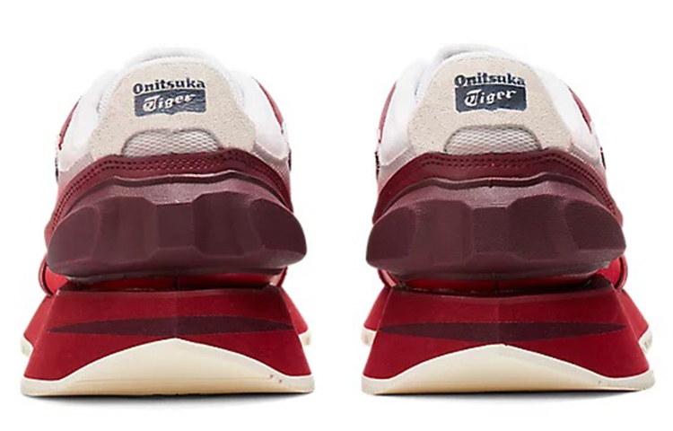 Onitsuka Tiger Moage Co 'Cream Beet Juice' купить в интернет-магазине Yoocart с быстрой доставкой по России.