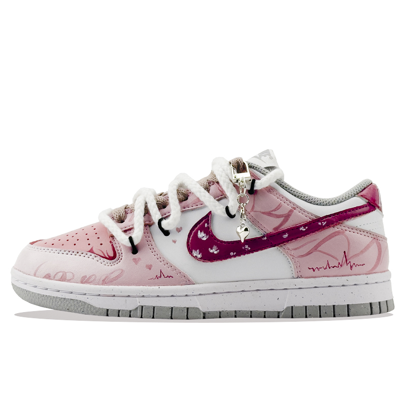 Nike Dunk Pink Heartbeat Shock Absorbers Abrasion Resistant Slip Resistant Low top Skateboard Shoes Women's White Pink