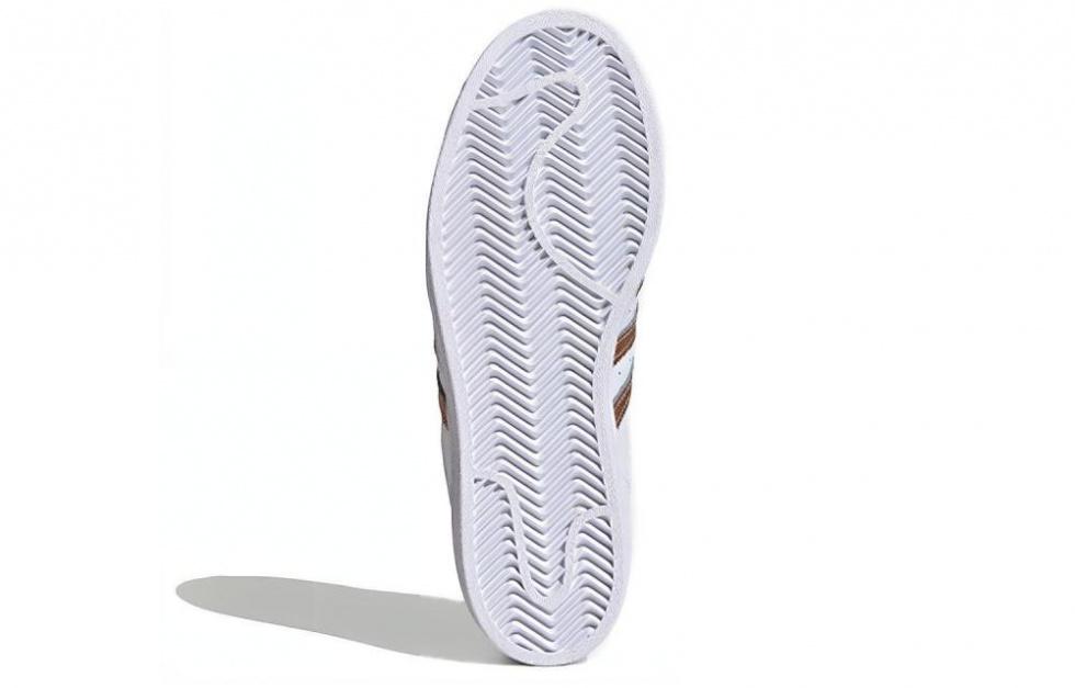 Adidas Women's Superstar 'White Copper Metallic' Women's купить в интернет-магазине Yoocart с быстрой доставкой по России.