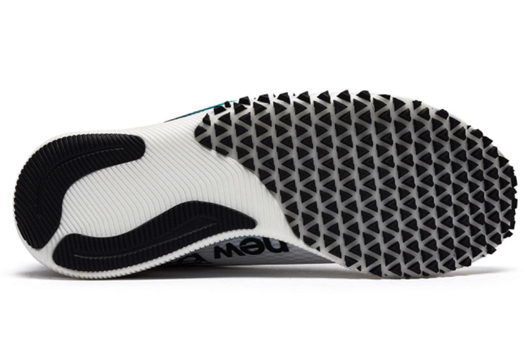 New Balance FuelCell Rc Elite White Black Women's купить в интернет-магазине Yoocart с быстрой доставкой по России.