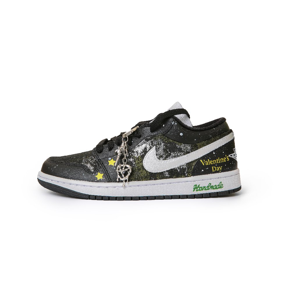 Jordan Air Jordan 1 Low-Top Vintage Basketball Shoes Women's Black Silver Yellow