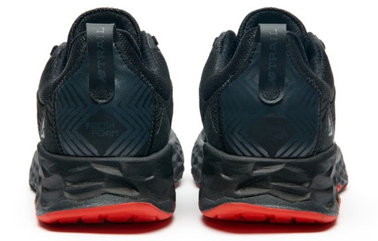 New Balance Fresh Foam Hierro V6 Black Red купить в интернет-магазине Yoocart с быстрой доставкой по России.