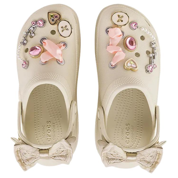 Crocs Floating Dream Flower Shadow Cream Puff Clogs Women's Beige купить в интернет-магазине Yoocart с быстрой доставкой по России.