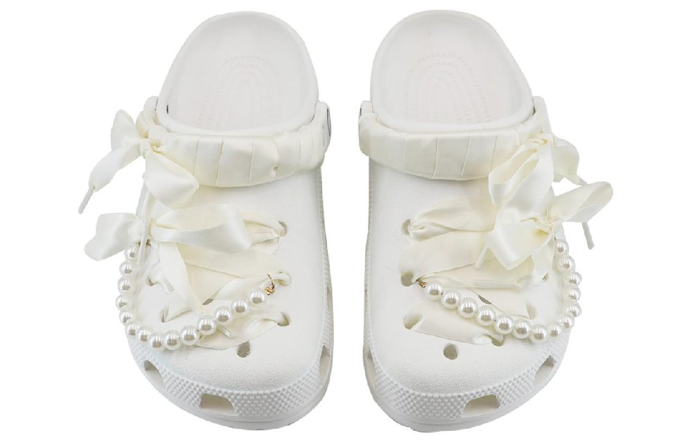 Crocs Classic Clog SDS Pearl Girlish Clogs Unisex White