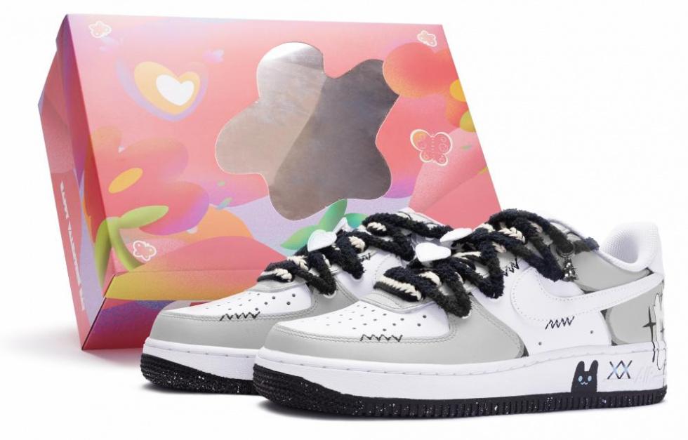 Nike Air Force 1 07 Skateboard Shoes Men's Black White Gray