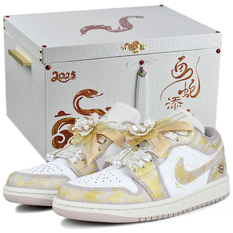 Jordan Air Jordan 1 Lightweight Low top Skateboard Shoes Women's Elegant Pink Gold