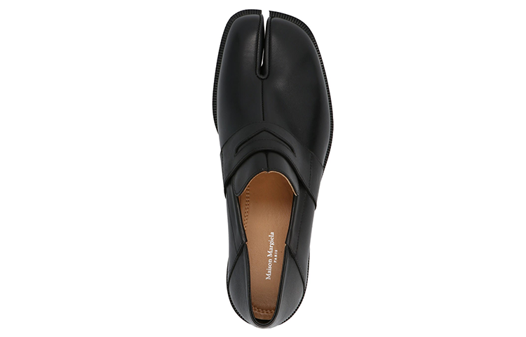 Maison Margiela Split Toe Slip On Loafers купить в интернет-магазине Yoocart с быстрой доставкой по России.