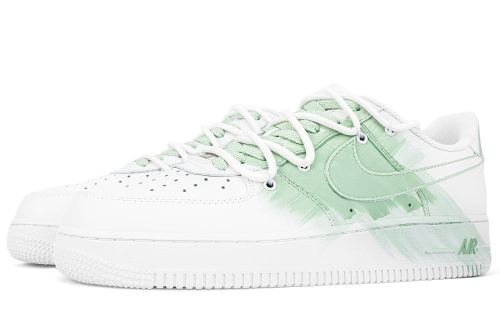 Nike Air Force 1 Slip Resistant, Abrasion Resistant, Lightweight Low Top Skateboard Shoes Women's White Green купить в интернет-магазине Yoocart с быстрой доставкой по России.