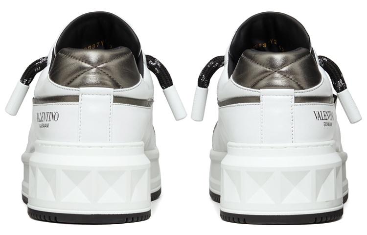 Valentino Garavani One Stud Xl Lace Up Sneakers купить в интернет-магазине Yoocart с быстрой доставкой по России.