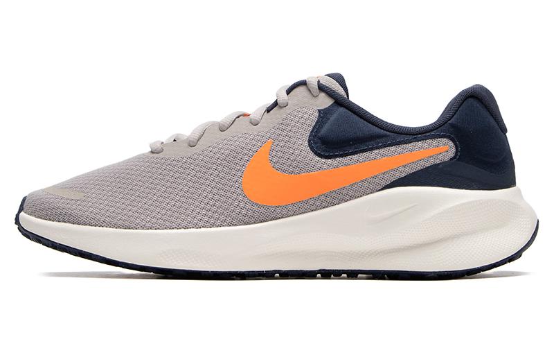 NIKE REVOLUTION 7 Беговые кроссовки Низкие Светло-железно-серый/Голландский оранжевый/Молния синий/Парусный белый Мужские