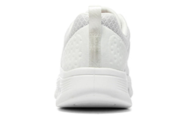 Skechers Low top Casual Shoes Women's White