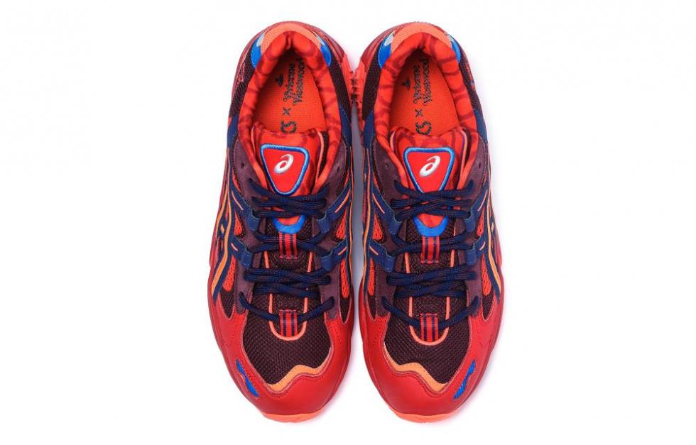 Asics Gel Kayano 5 Vivienne Westwood купить в интернет-магазине Yoocart с быстрой доставкой по России.