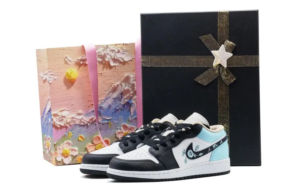 Jordan Air Jordan 1 Cushioning, Wear Resistant Low top Vintage Basketball Shoes Unisex Lake Blue