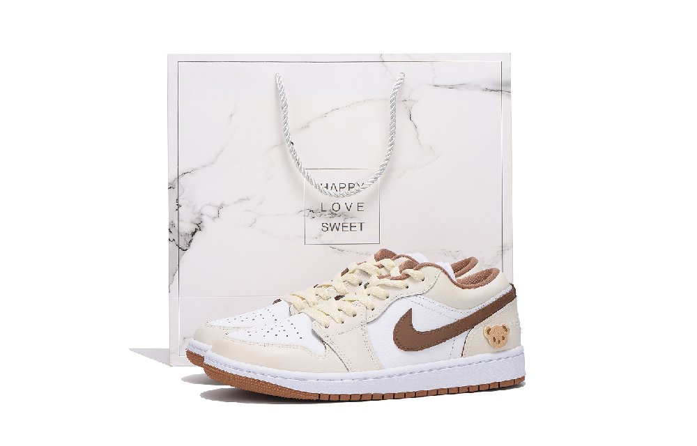 Jordan Air Jordan 1 Anti Slip Wear Resistant Low Top Vintage Basketball Shoes Unisex White Brown