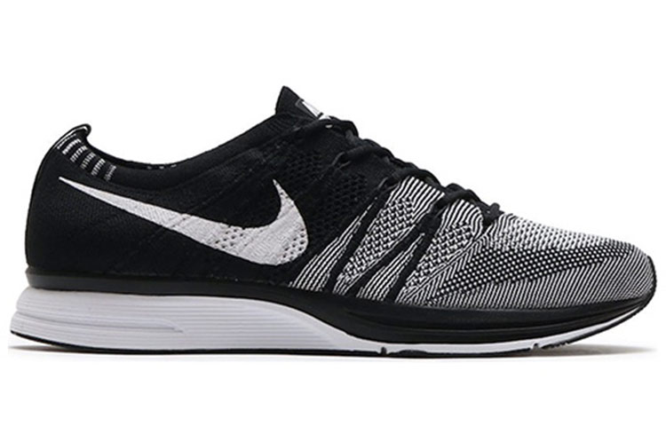 Nike Flyknit Trainer Oreo купить в интернет-магазине Yoocart с быстрой доставкой по России.