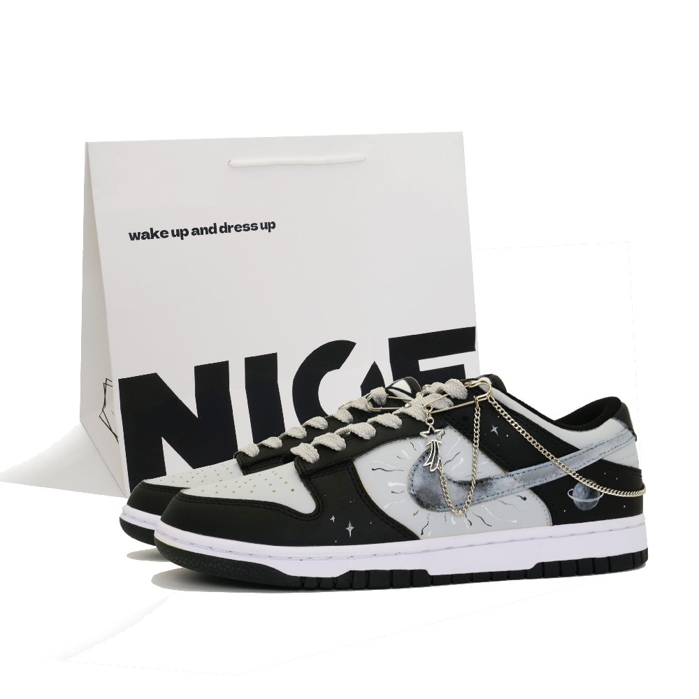 Nike Dunk Star Moon Mythology Abrasion Resistant Low Top Skateboard Shoes Unisex Black Gray
