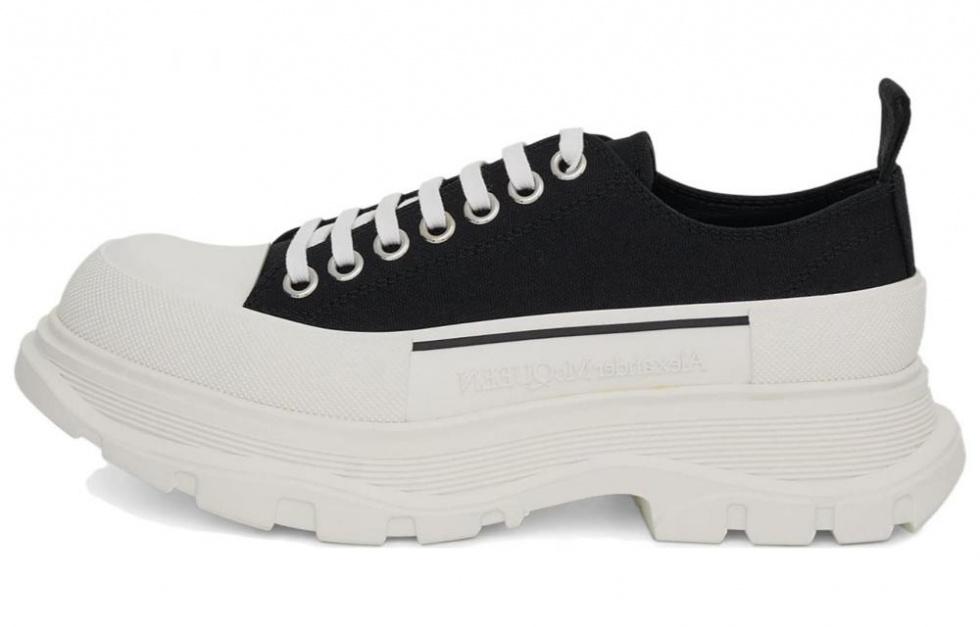 Alexander McQueen Tread Slick Lace Up 'Black White'
