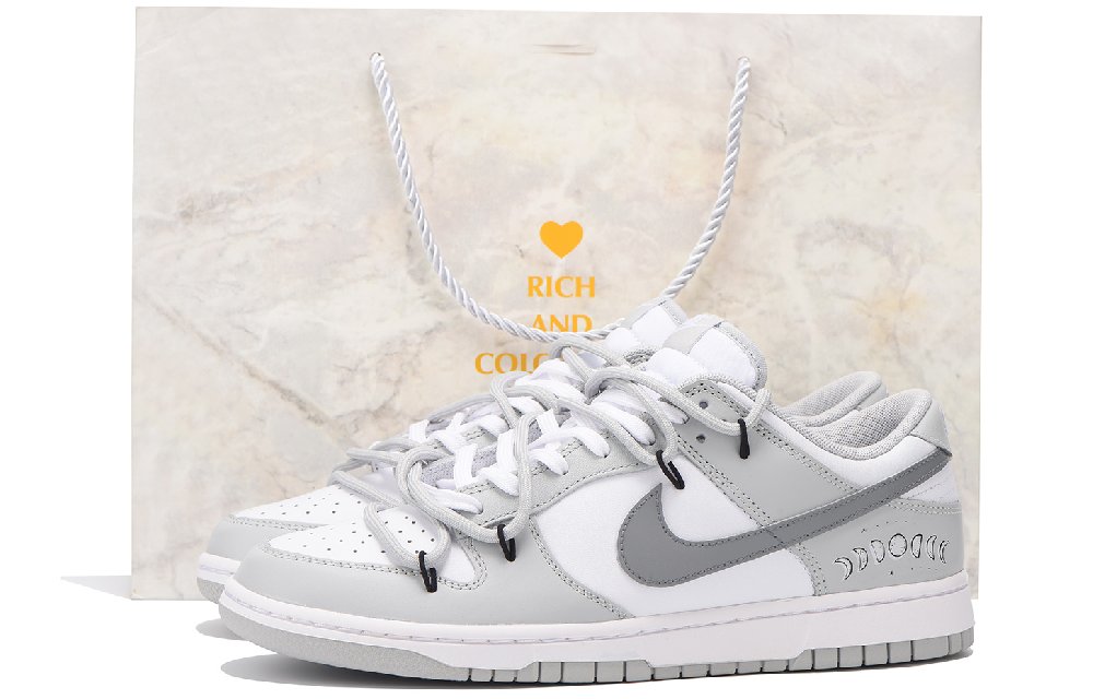 Nike Dunk Low-Top Skateboard Shoes Men's White Gray