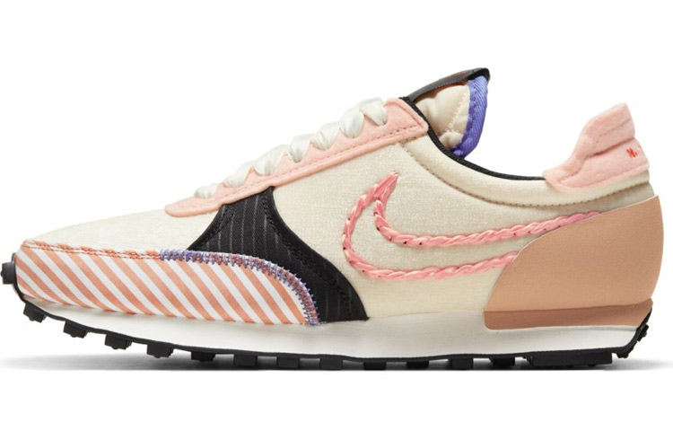 Nike Daybreak Type Crimson Tint Women's