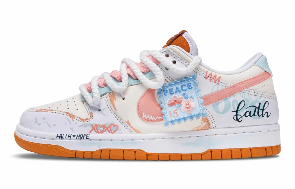Nike Dunk Cherry Blossom Love Confession Abrasion Resistant Low top Skateboard Shoes Unisex Beige White Pink