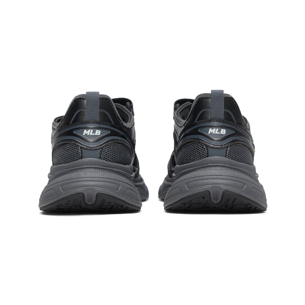 MLB New York Yankees Anti Slip Wear Resistant Low Top Casual Shoes Unisex Black