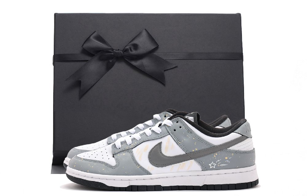 Nike Dunk Abrasion Resistant Low Top Skateboard Shoes Unisex Gray White