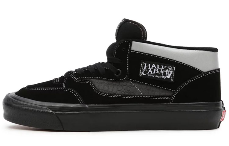 Half Cab Vans 33 Dx 'Black Crocodile'
