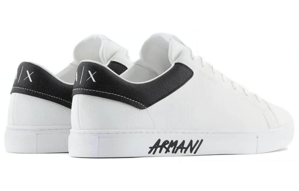 EMPORIO ARMANI Leather Sidewall Logo Sneakers купить в интернет-магазине Yoocart с быстрой доставкой по России.