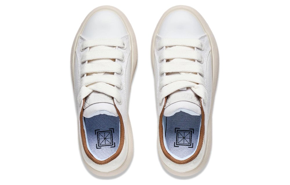 LiNing Yun You C4D Slip Resistant, Abrasion Resistant, Lightweight Low Top Casual Shoes Women's Ivory