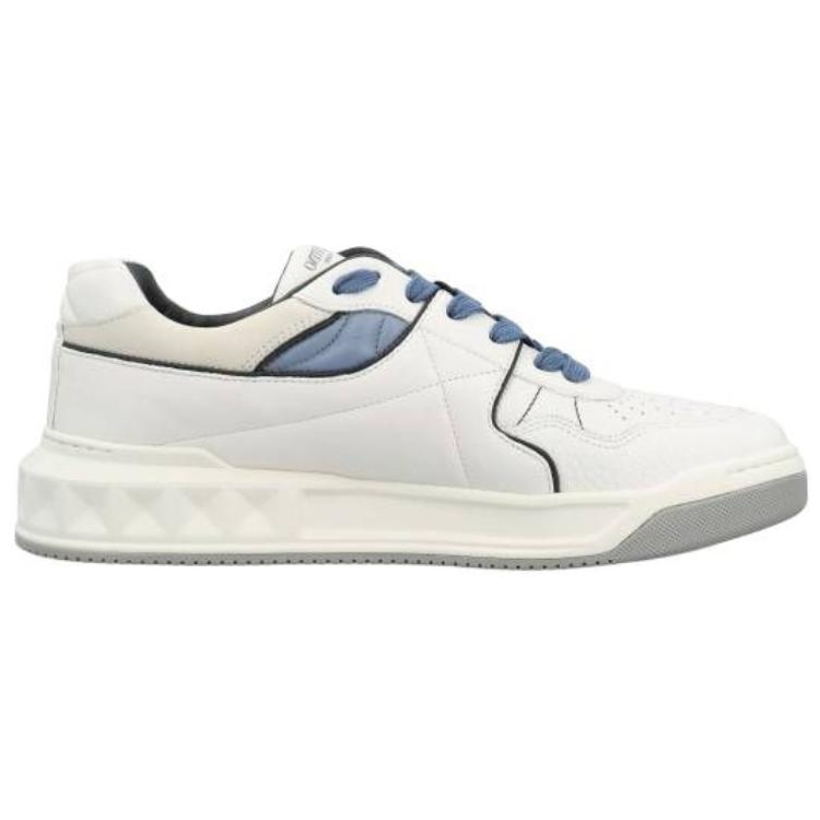 Valentino Garavani One Stud Lace Up Sneakers