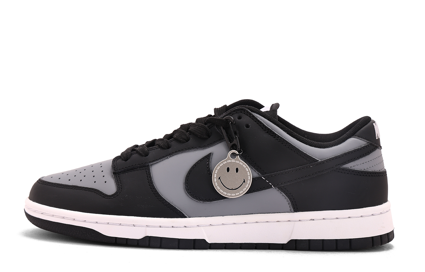 Nike Dunk Coverage Slip Resistant And Abrasion Resistant Low top Skateboard Shoes Unisex Black Gray